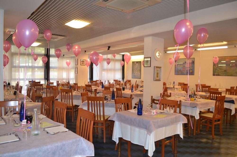 Hotel Tre Rose 리치오네 외부 사진