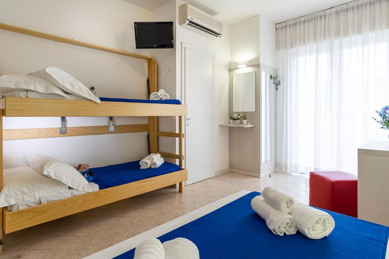 Hotel Tre Rose 리치오네 외부 사진