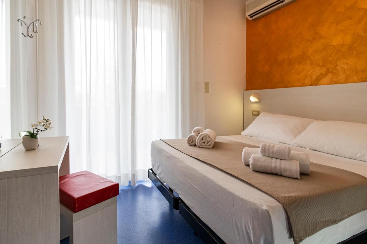 Hotel Tre Rose 리치오네 외부 사진